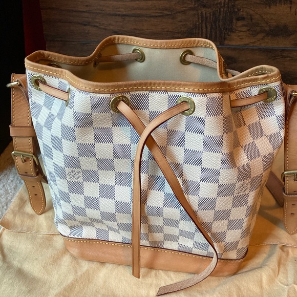 💯% Authentic Louis Vuitton Damien BB bucket - Picture 5 of 11